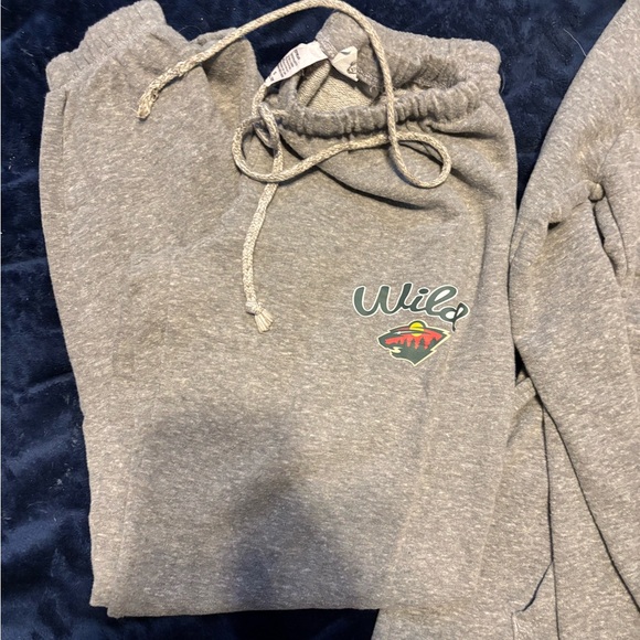 Minnesota Wild sweats - Picture 2 of 3